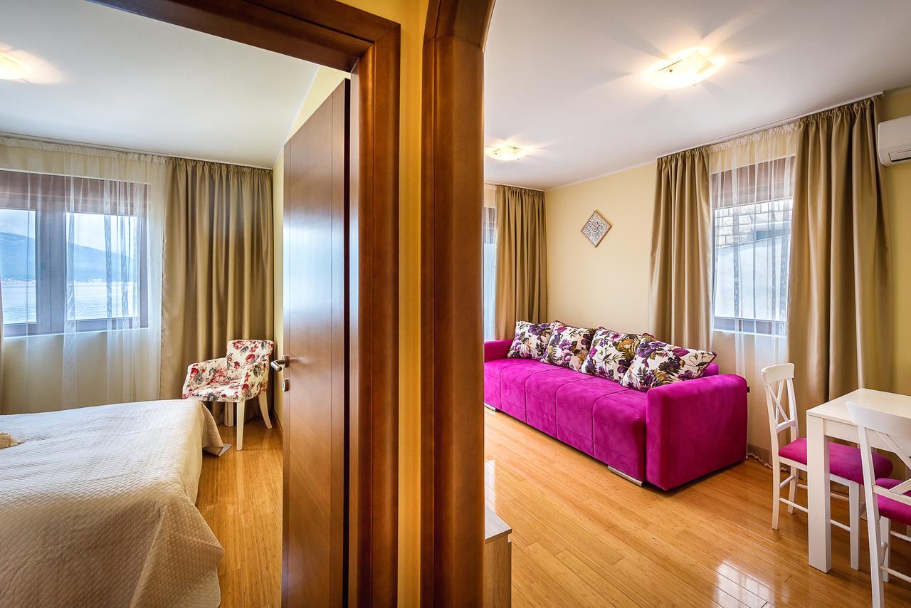 Santorini Apart Krasići Ngoại thất bức ảnh