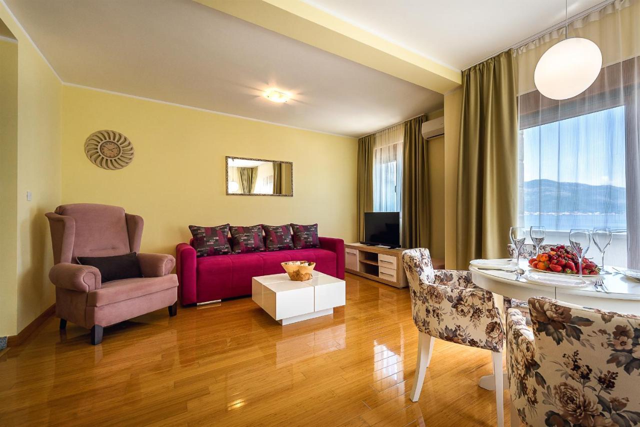 Santorini Apart Krasići Ngoại thất bức ảnh